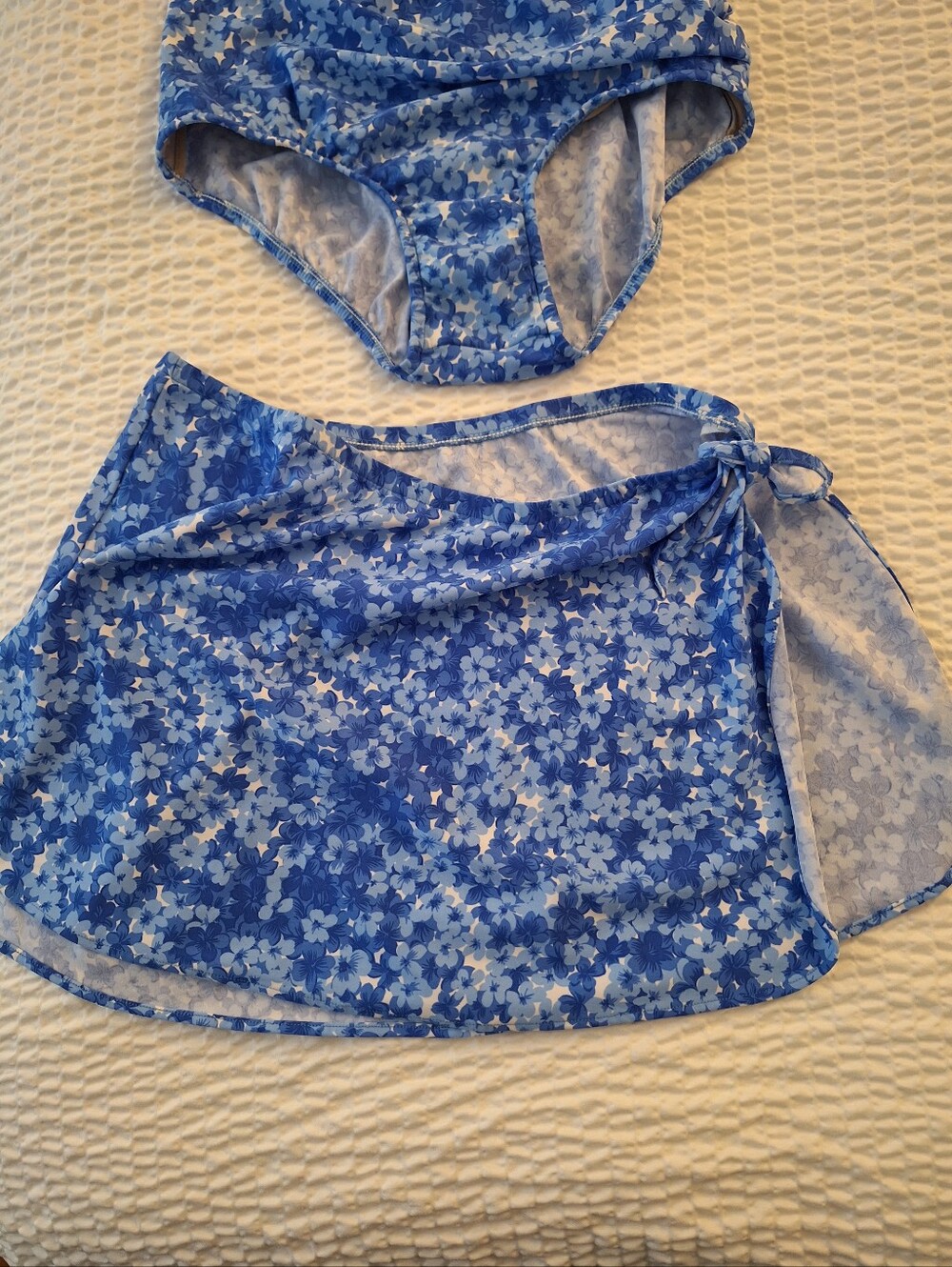 NWT Orvis SZ 12 Blue Floral One-piece Bathing Suit With Separate Skirt - Picture 6 of 9